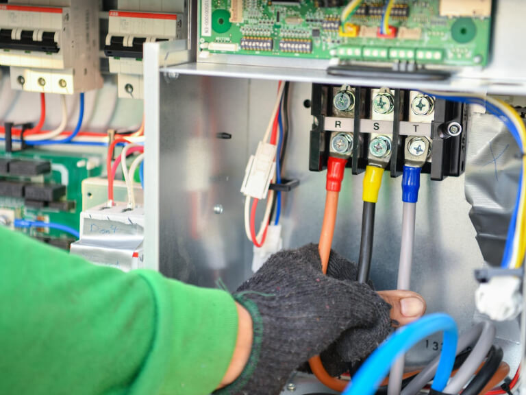 Different Types of Circuit Breakers and Their Uses