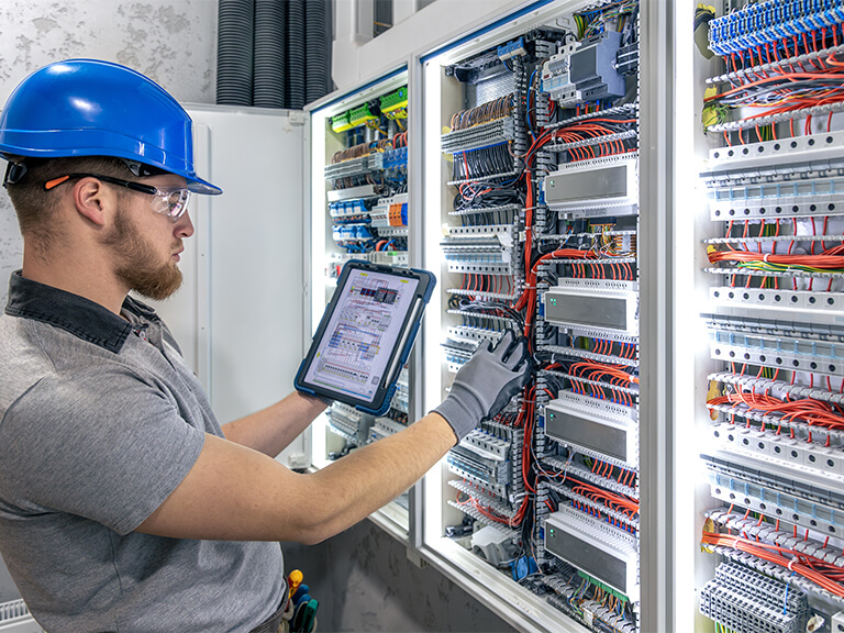 Primary vs Secondary Injection Testing in Circuit Breakers
